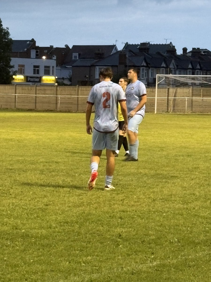 EastThurrockCFC's tweet image. 79’ Still trying to find a way in-front ⚽️
SM 1 - 1 ETCFC
#COYR #ETCFC