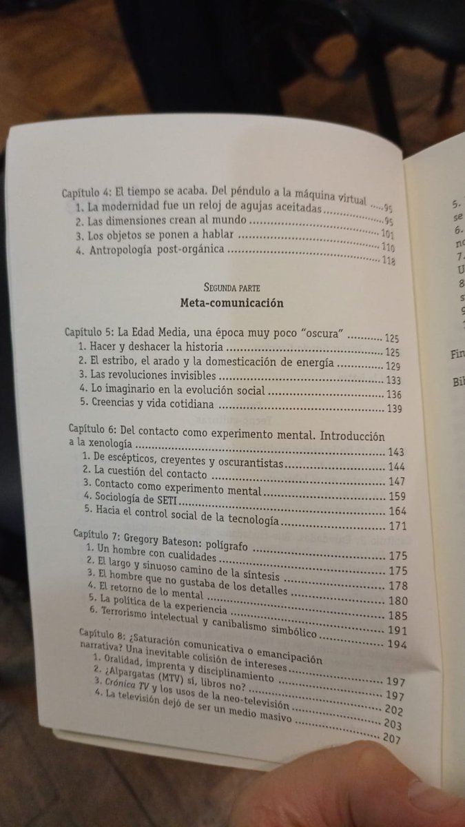 julitoalonso's tweet image. Meta-cultura por @piscitelli 
No entiendo si se publicó en 2002 o en 2025
Prefacio por N. G. Canclini
@edmundogs @cscolari @sophiealamo