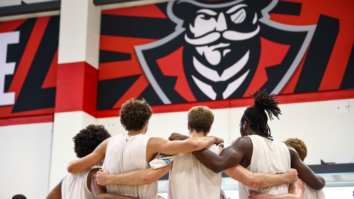 GovsMBB's tweet image. 📍 @FMBankArena 

#BleedRed | #LetsGoPeay