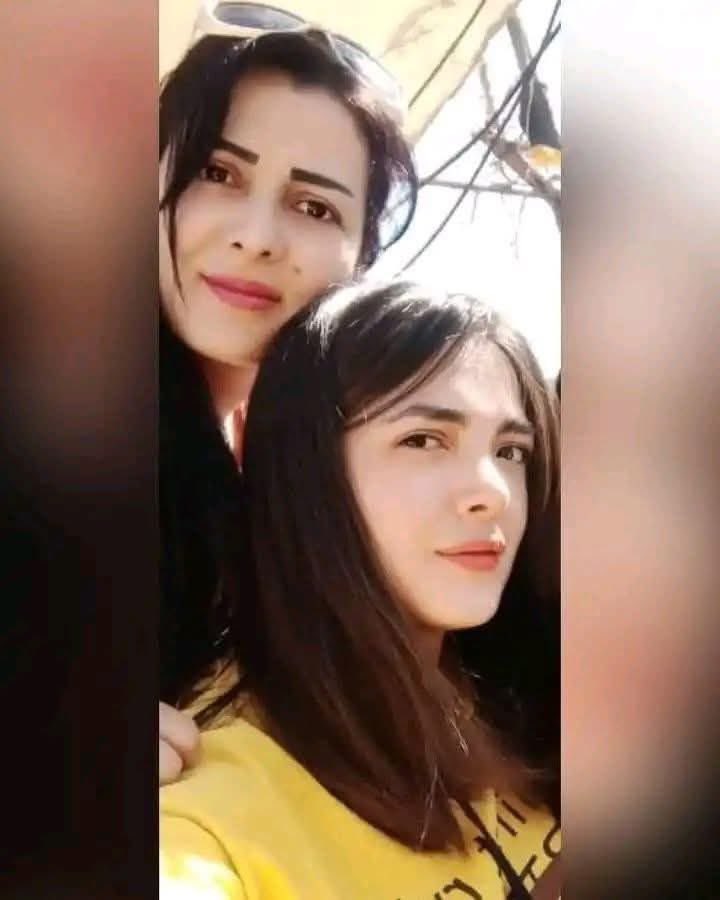 sayed_ridha's tweet image. Dareen and Areen Suleiman, who were kidnapped 2 months ago in Masyaf area, have been released and were accompanied by Jolani security forces and are now back home ❤️