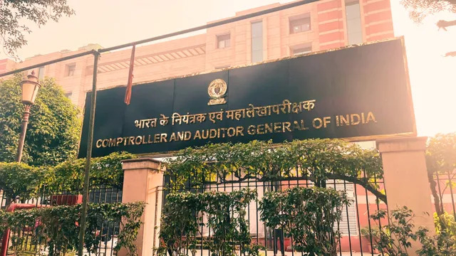 OneStopESG_'s tweet image. A July 2025 CAG report reveals 26 of 71 listed CPSEs had inadequate board composition, 55 lacked independent directors, and 20 had no women directors.

Read More: onestopesg.com/esg-news/cag-f…

#CPSEGovernance #CAGReport #CorporateCompliance #Sustainability