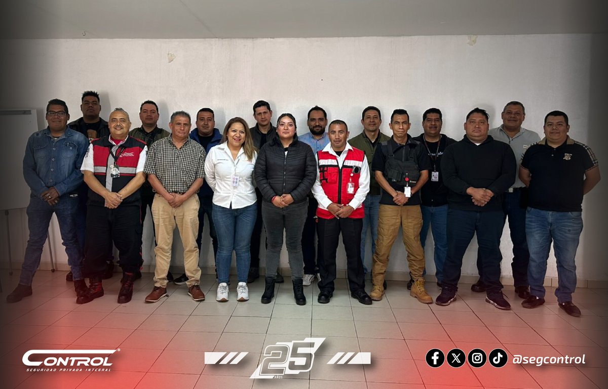 💼✨ Unidos por la excelencia operativa

Hoy nos reunimos con los Jefes de Servicio de Sigma Región Centro para alinear estrategias, compartir logros y seguir fortaleciendo nuestro compromiso con el servicio de calidad.

#25añosencontrol🎖 #SeguridadPrivada #ControlSeguridad