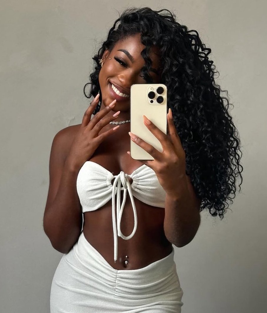 angelissof's tweet image. Fiz um clone meu, não vou elaborar muito