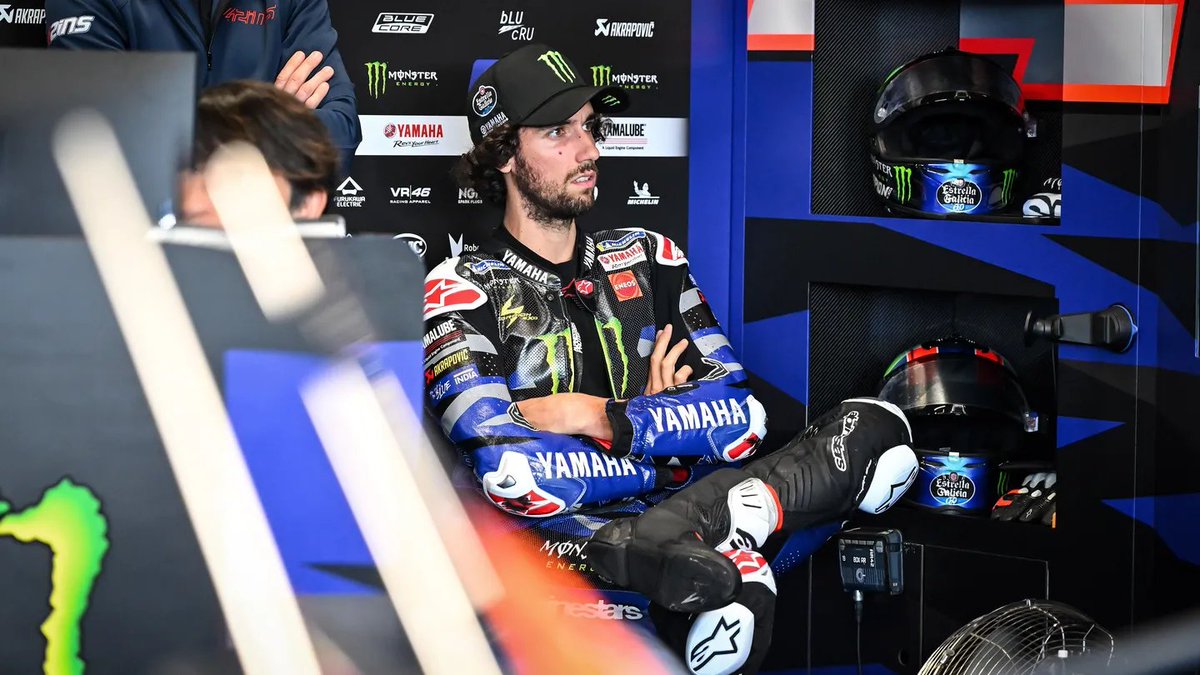 DeltaData_'s tweet image. Concluida la primera mitad de #MotoGP 2025, me atrevería a afirmar que Rins y Oliveira son los pilotos que peores rendimientos y sensaciones están dejando de cara al futuro.
Ambos tienen contrato para el próximo año, pero su rendimiento en pista ha sido notoriamente bajo.…