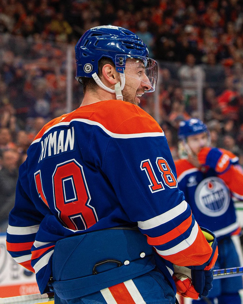 leashadawg's tweet image. after Zach Hyman plays in 38 games next season, he will officially have played in more games as an Edmonton Oiler, than he played in as a Toronto Maple Leaf! 😁