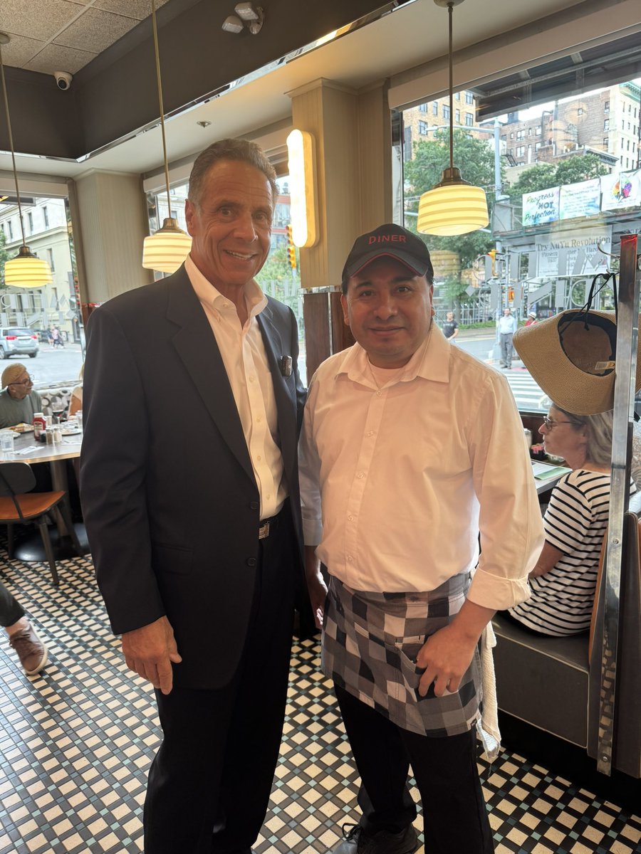 andrewcuomo's tweet image. The Upper West Side showed its heart today! Every conversation matters, whether on the street or from the other side of the cash register. Grateful to the small biz owners and neighbors who make the Upper West Side run. 

Let’s build a New York that works for you. #UWS