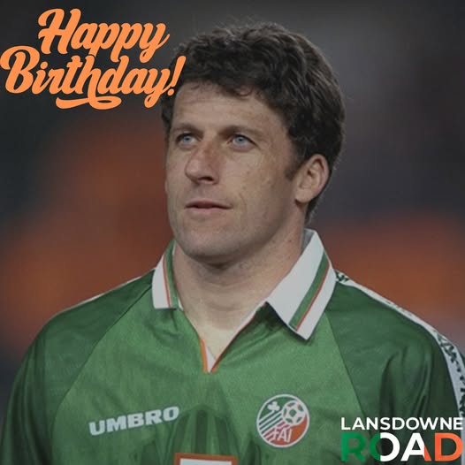 LansdowneRD_IE's tweet image. Happy Birthday to former Ireland Captain Andy Townsend, who turns 62 today!
Have a good one, Andy.
#LEGEND #IRELAND