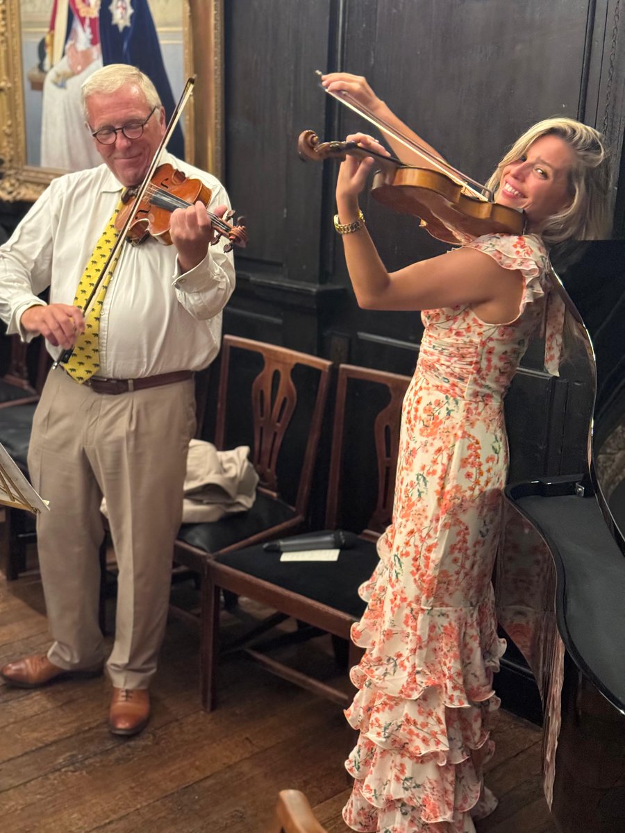 KingsNeuro's tweet image. At the #Kings30 dinner we honoured the man behind this celebration, none other then Mr Richard Gullan - "great grandson" of Harvey Cushing and one of the original 6 neurosurgeons at @KingsNeuro