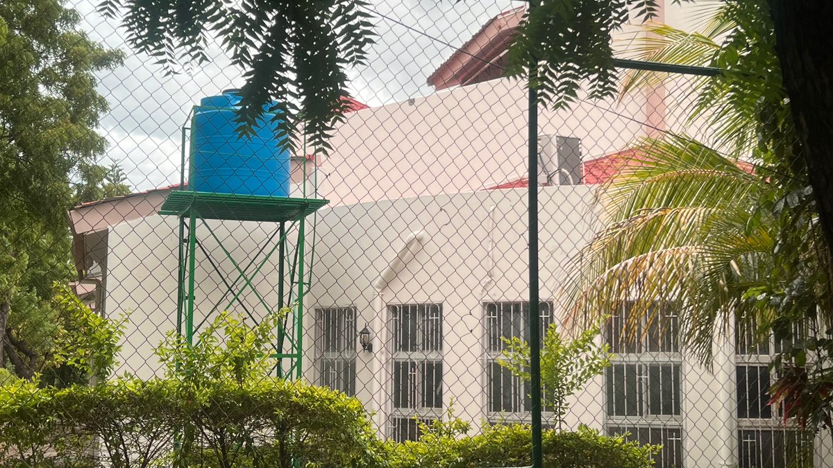 mpatricia_m's tweet image. Completamente restaurada quedó la Parroquia Divina Misericordia de la Arquidiócesis de Managua. La dictadura no quiere ver nada que recuerde la represión y asesinatos cometido a partir de 2018.
La Memoria histórica de los nicaraguenses no debe de olvidar jamás este acto…