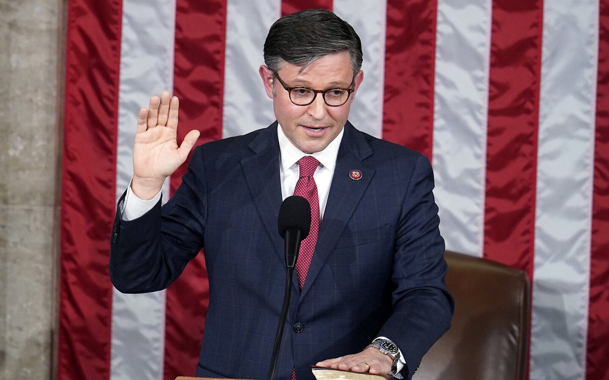 PeteBritish's tweet image. US House Speaker Mike Johnson has announced an early adjournment of the chamber, stalling efforts to force the release of documents related to disgraced financier Jeffrey Epstein.
This is a perfect example of the #StreisandEffect
This sleight of hand has been seen by the…