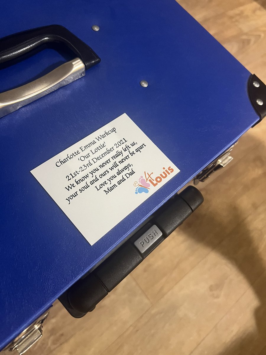 _4Louis's tweet image. We delivered a cuddle blanket to Sunderland Royal funded by the  family of Charlotte Emma Warcup.  Yasmin presented the unit to bereavement midwife Charlotte Mutton.   #4louis #GiftOfTime #BabyLossAwareness #cuddleblanket