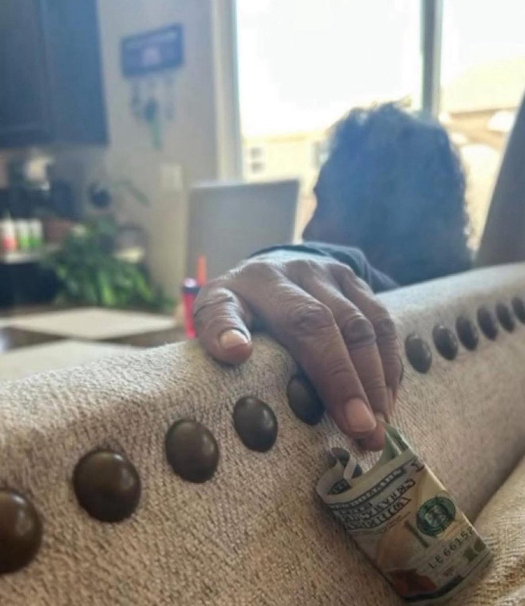 how grandmas be sneaking you money