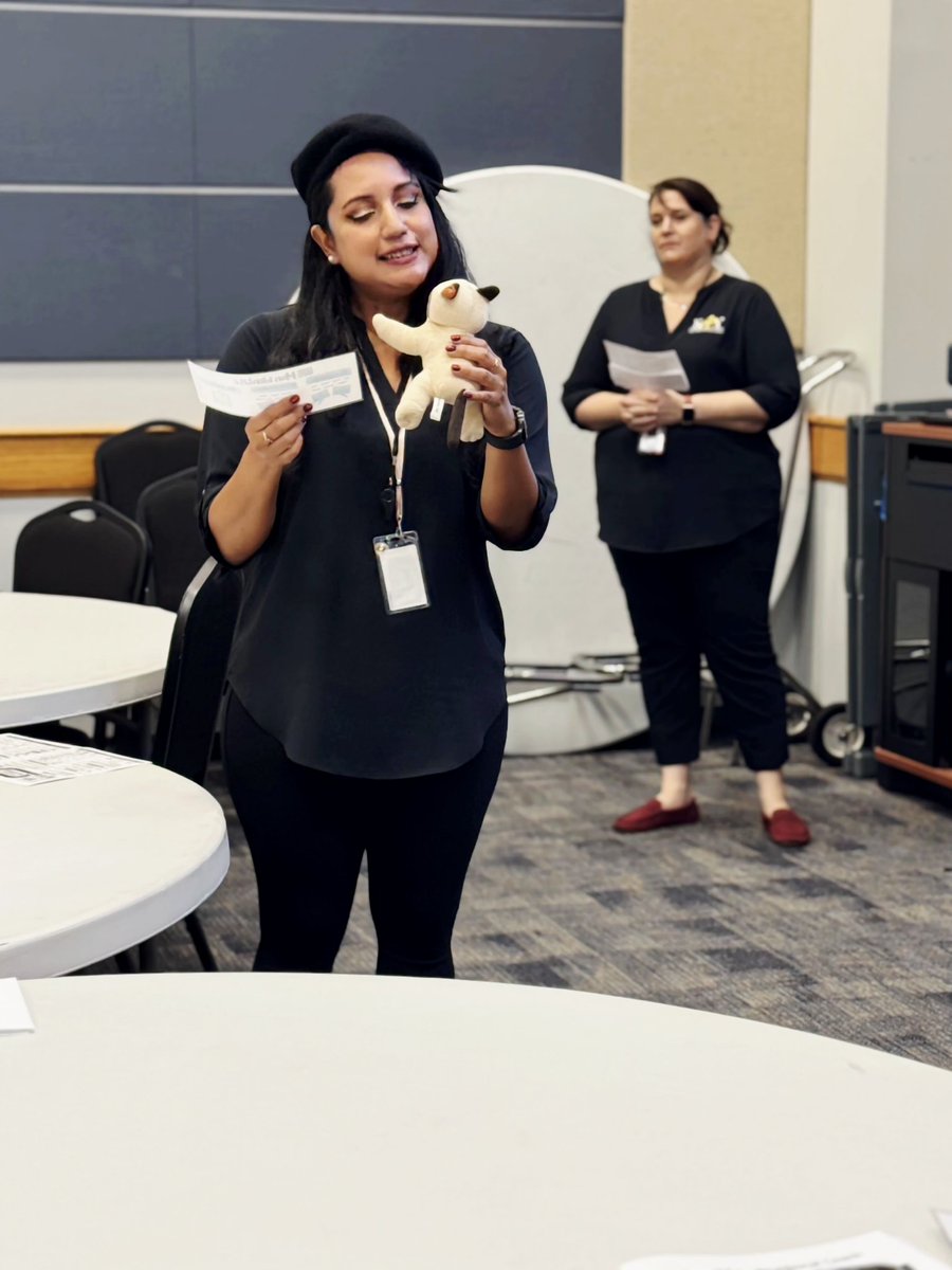 Moi at Admin conference. Just me and grumpy cat modeling #katyisdlote look fors, non- negotiables, formative assessments and target lang use