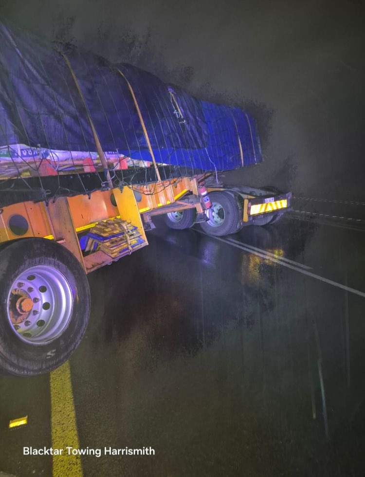 Time - 22:07
Date - 22 July 2025

Standstill Traffic reported at Van Reenen Pass, Joburg Bound. Recovery in progress. Black Tar Towing on scene