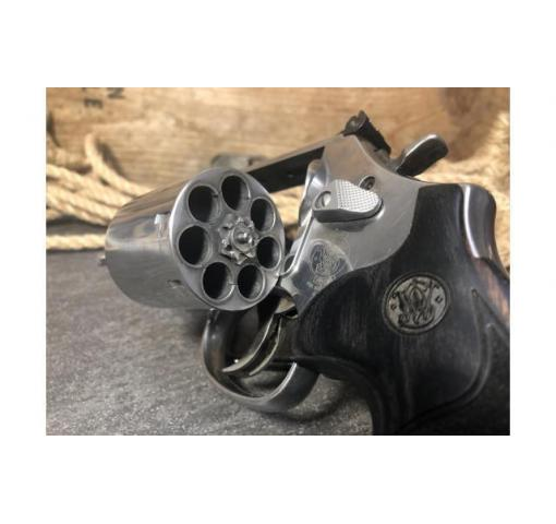 harveyspistols's tweet image. Friends - You can find this brand new S&W 7-round .357 wheel gun on our auction site! Remember our 10% down, 10-payment, Marriage-Saver (TM) layaway is here for you for $10 additional if it helps! Check it out and Good luck! :D ~Harvey
harveysauctions.com/revolvers/new-…