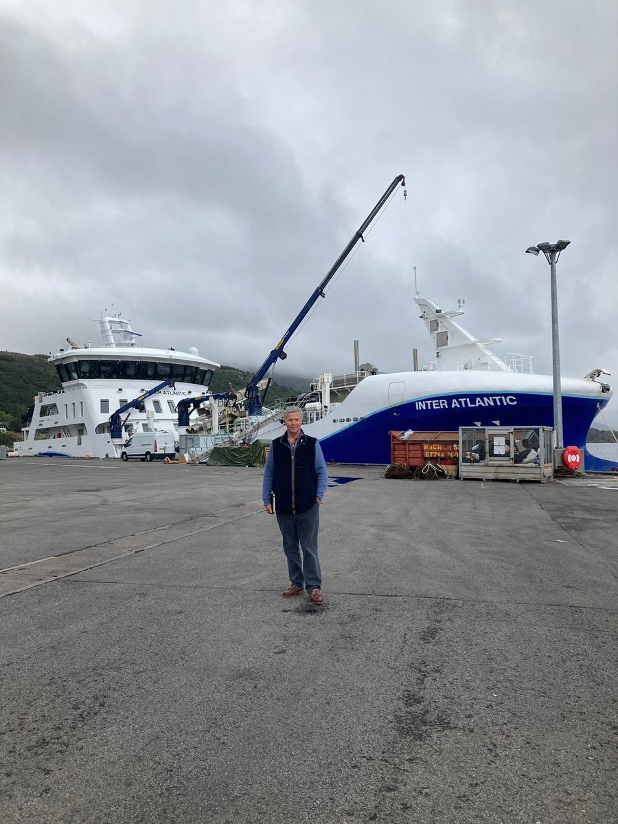1edmountain's tweet image. A few residents in Ullapool came to talk to me about this salmon lice treatment boat. The industry has a long way to go before they have implemented all the 64 recommendations of the 2018 REC report into aquaculture.