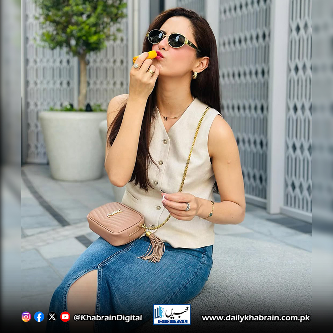 daily_khabrain's tweet photo. Maya Ali
Shining Bright On & Off Screen
#khabraindigital #MayaAli #ShiningBright #OnAndOffScreen #StyleIcon #PakistaniStar #ElegantAndBold #ActressGoals #CelebrityStyle #ScreenQueen #GraceAndGlamour https://t.co/MBtDAcpwVR