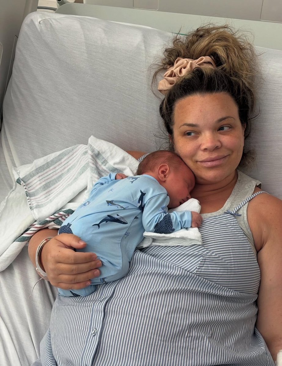 PopClocked's tweet image. Trisha Paytas shares that her baby’s name is Aquaman Moses Paytas-Hacman.
(This tweet is 100% serious)