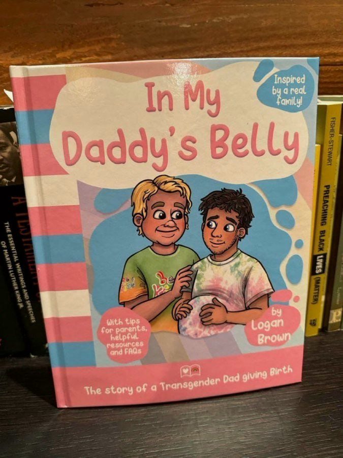 DonaldTrumpBenz's tweet image. Do you agree with banning all books of this kind in our schools?
YES or NO?