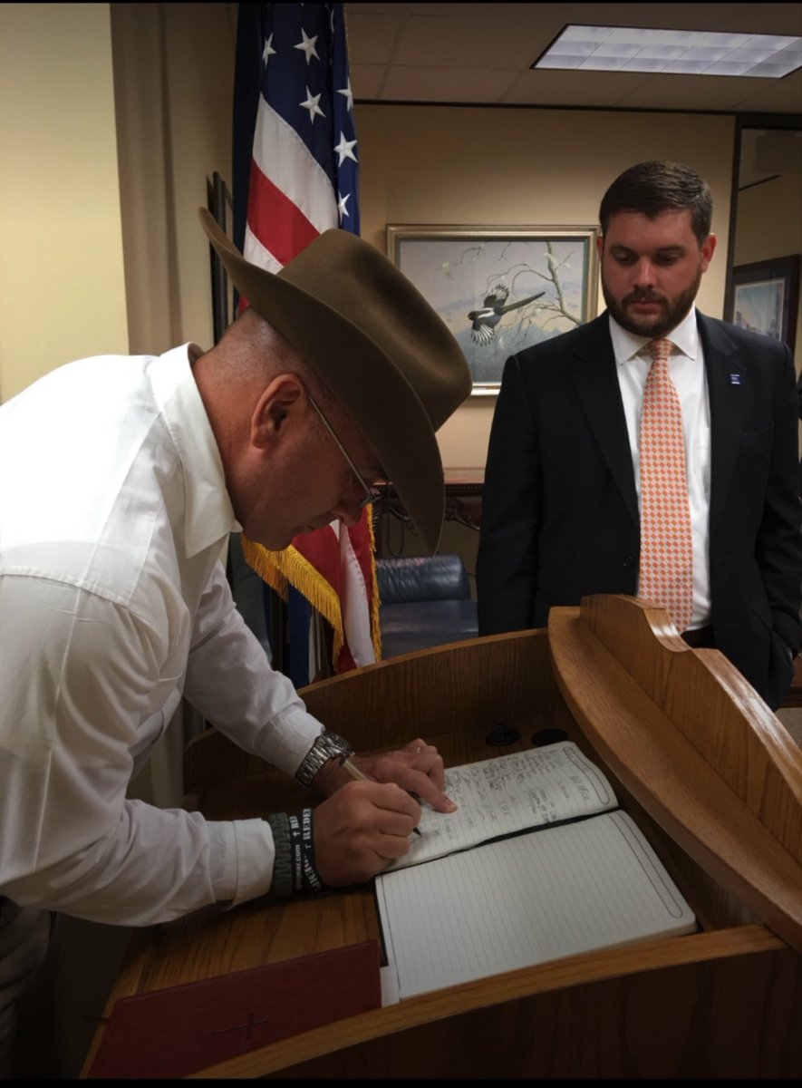 RepClayHiggins's tweet image. 9 years ago today, a street cop with no money and no political experience signed documents with the Louisiana Secretary of State to enter the Congressional race for LA-03.
Today, I find myself still at war against dark forces that at times seem indomitable. DC is worse than…