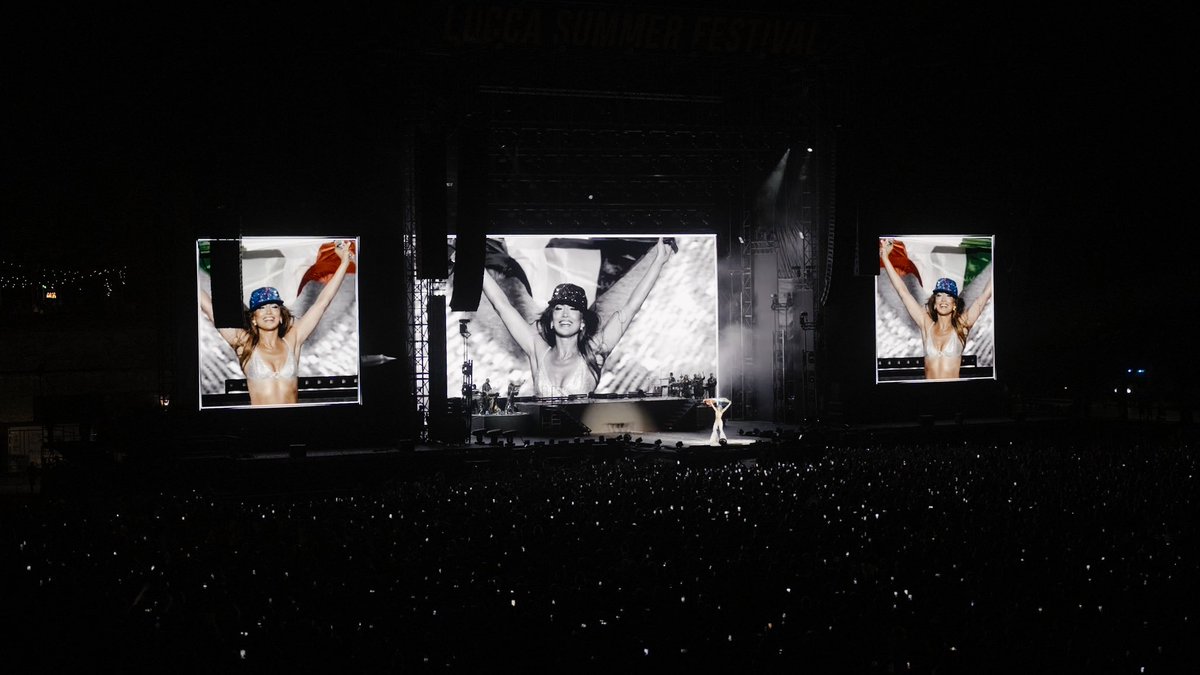 jlo tweet media