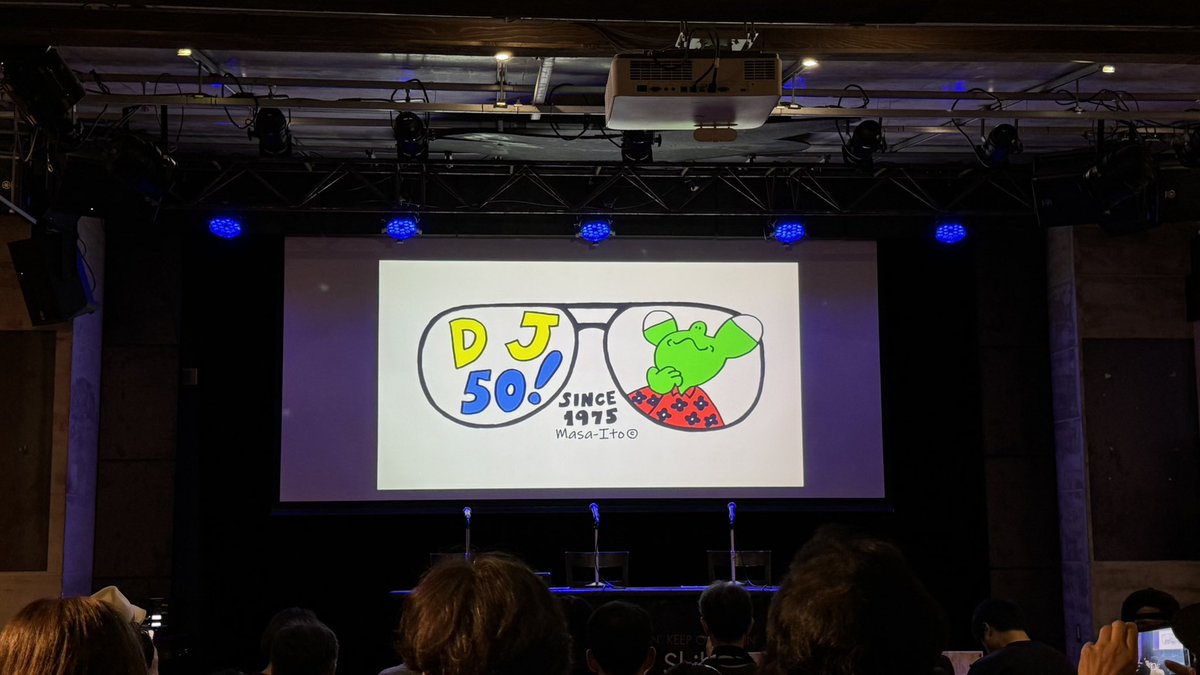 J7uXecoZRzUhtT3's tweet photo. 昨日、#DJ50 に参戦して来た😃
まず冒頭、渋谷陽一さんの訃報の
話が•••
お悔やみ申し上げます🙏

Power Rock Today のストーリーで
は、ここだけの抱腹絶倒の裏話が
炸裂し、楽しい時間を過ごすことが
出来ました🤘

#伊藤政則
#MasaIto
#LOFT9Shibuya https://t.co/HpMvc6tZpY
