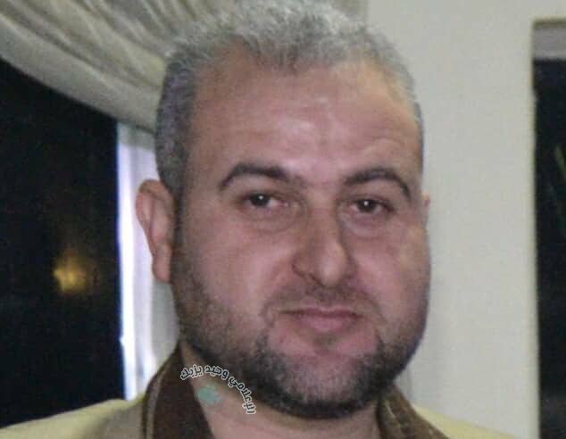 WYazbk's tweet image. #حمص
الشاب سومر فواز تجور - 41 عامًا، من سكان حي وادي الذهب بحمص . يعمل كسائـ.ـق تكـ.ـسي، فقد الاتصال به منذ مساء اليوم الثلاثاء 22 7 2025 . حيث خرج بسيارته التـ.ـكسي (كيا ريو - لوحة رقم: 748247 - والفانوس 6297 )
وآخر طلب توصيلة استلمه كان من أمام مغسلة الأهـ.ـرام في شارع…