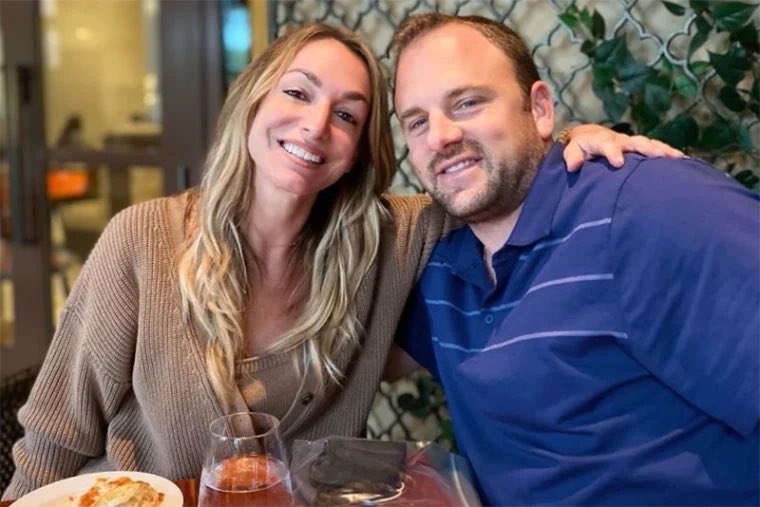 In this week’s episode, we cover the mysterious death of John O’Keefe. In part 1, we cover the night of his death and the beginning of Karen Read’s first trial.
bit.ly/4nSPrOm