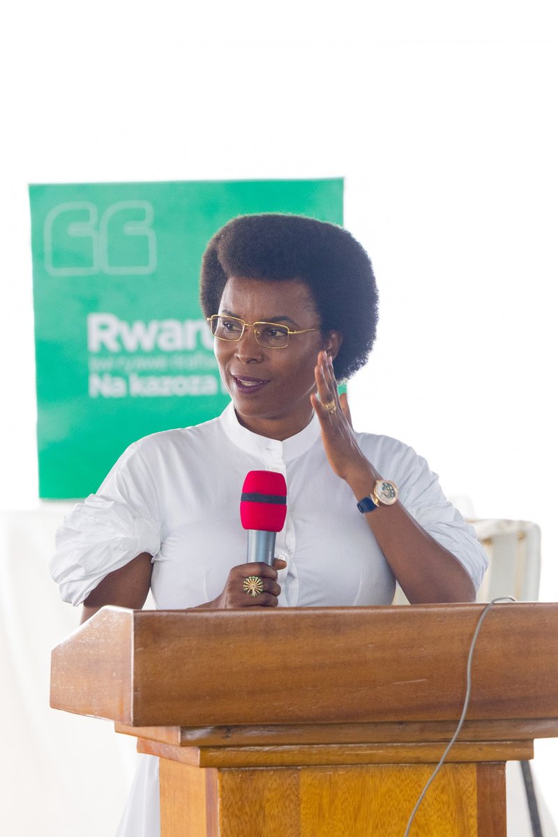 OPDD_Burundi's tweet photo. Dans son discours,SE @Burundi1stLady a dit que la célébration du 50ᵉ anniversaire du #FNUAP au Burundi est bien plus qu’un jalon historique.Elle est une invitation à la réflexion sur cinq décennies de collaboration, de progrès, de défis surmontés,mais aussi de défis persistants https://t.co/8CRJO3xIWT