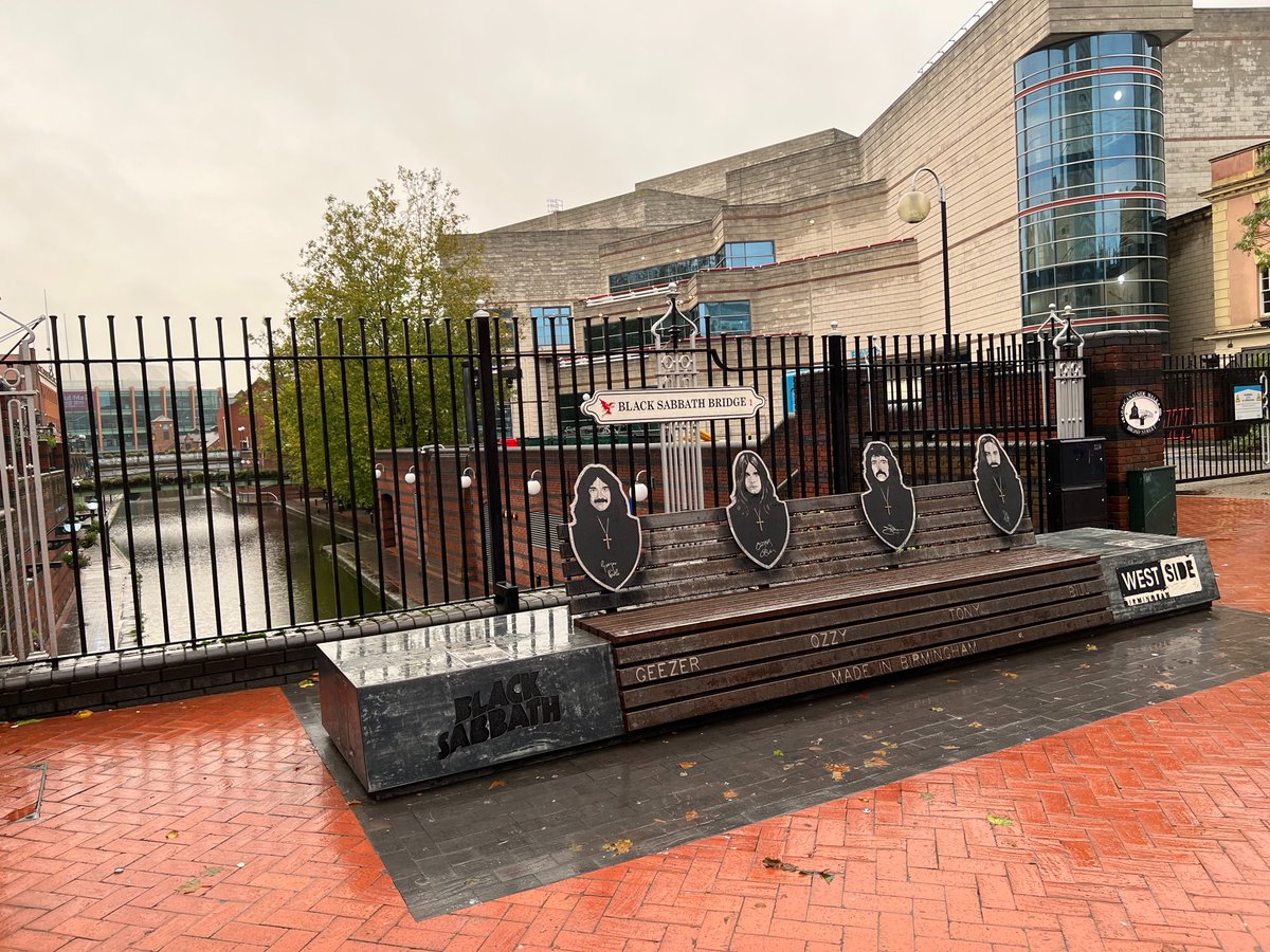 mtracey's tweet image. "Iron Man" by Black Sabbath was by far the most exciting song we played in High School pep band at football games youtu.be/qw6Yo70jnI4?si…
And here's a photo I took of "Black Sabbath Bridge" in Birmingham, England -- featuring the likeness of Ozzy Osbourne. RIP!