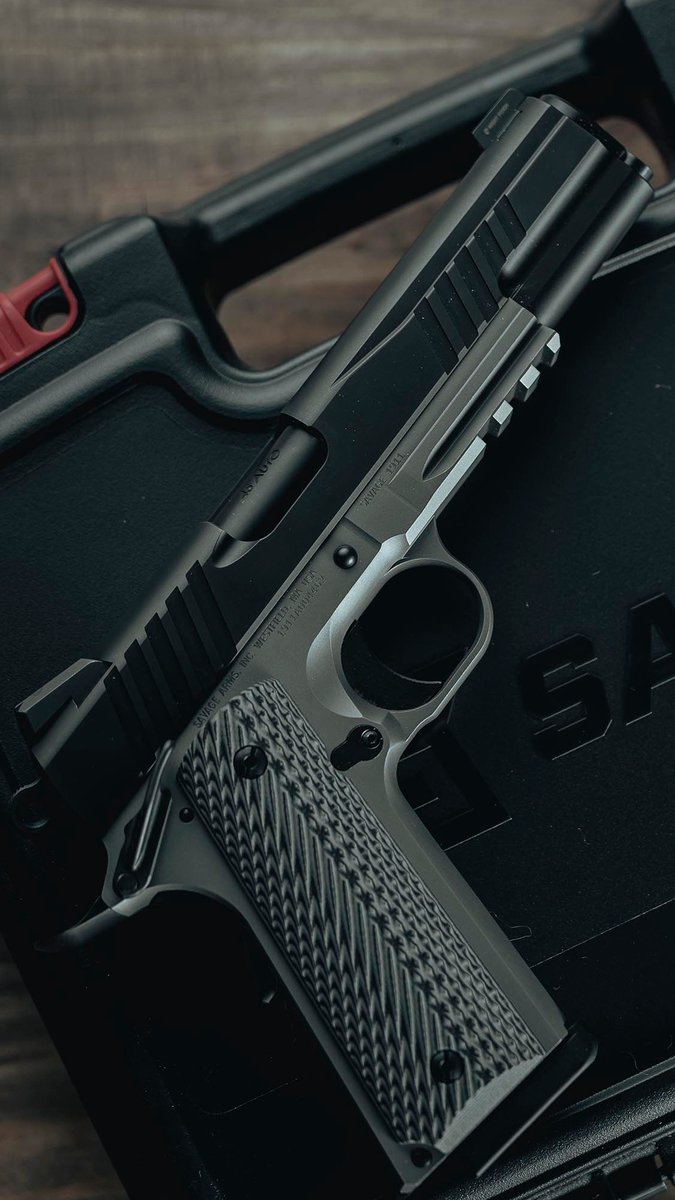 SavageArms's tweet image. Smooth. Sleek. Savage.

savagearms.com/firearms/famil…