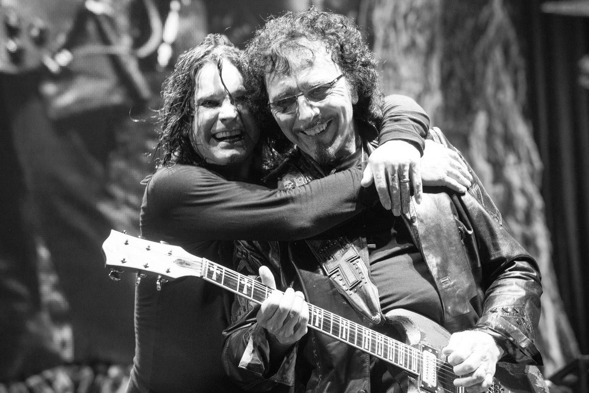 tonyiommi's tweet image. I just can’t believe it! My dear dear friend Ozzy has passed away only weeks after our show at Villa Park.
It’s just such heartbreaking news that I can’t really find the words, there won’t ever be another like him. Geezer, Bill and myself have lost our brother.
My thoughts go…
