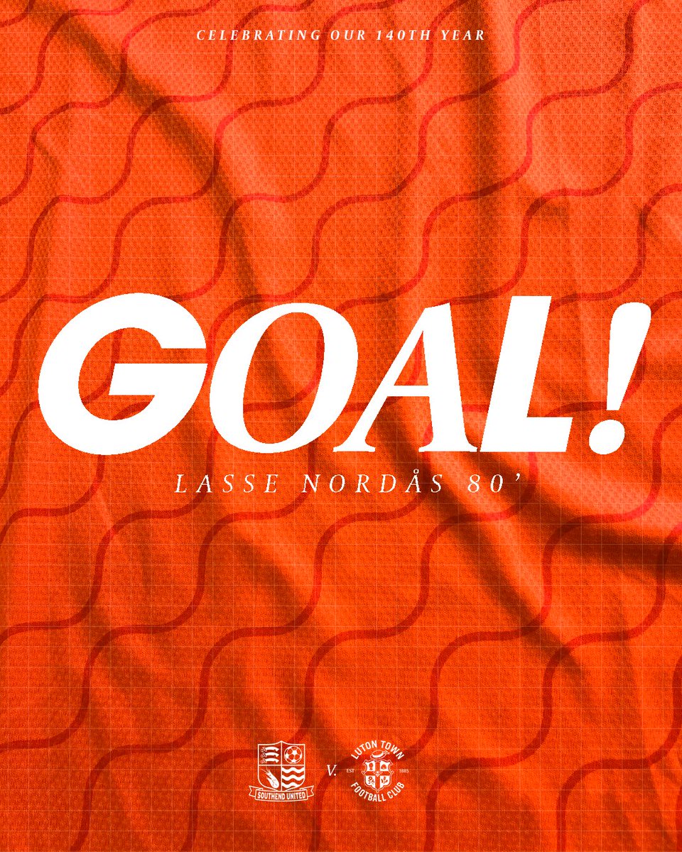 LutonTown's tweet image. What a finish, Lasse 😮💨
The Norwegian curls the ball in with a first time effort on his left foot! 💫