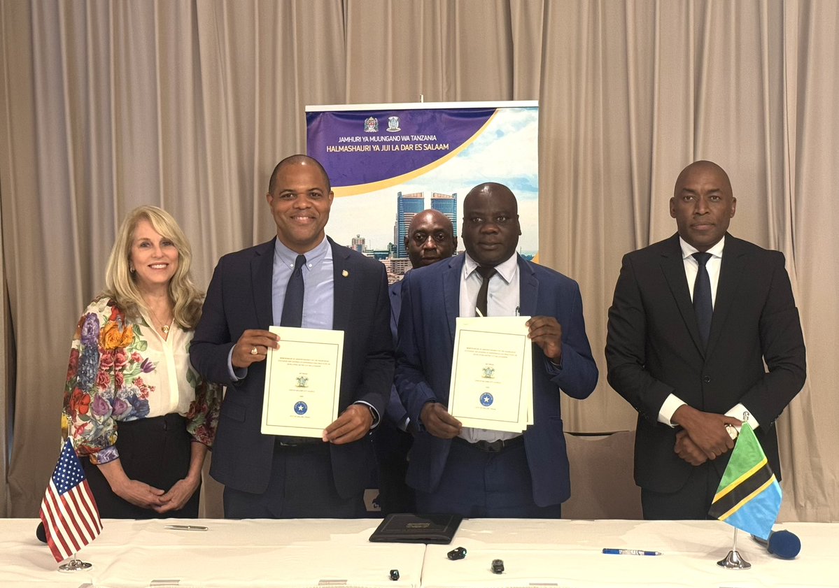 Johnson4Dallas's tweet image. It’s a historic day for Dallas and Dar es Salaam! 🇺🇸🇹🇿 Today, Lord Mayor Omary Said Kumbilamoto and I signed an official Sister City agreement, formalizing the longstanding bond between our two great cities and fulfilling a promise I made with Ambassador Elsie Kanza (@eskanza)…