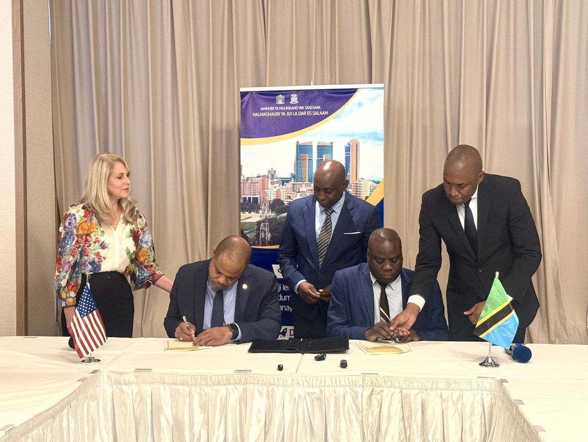Johnson4Dallas's tweet image. It’s a historic day for Dallas and Dar es Salaam! 🇺🇸🇹🇿 Today, Lord Mayor Omary Said Kumbilamoto and I signed an official Sister City agreement, formalizing the longstanding bond between our two great cities and fulfilling a promise I made with Ambassador Elsie Kanza (@eskanza)…