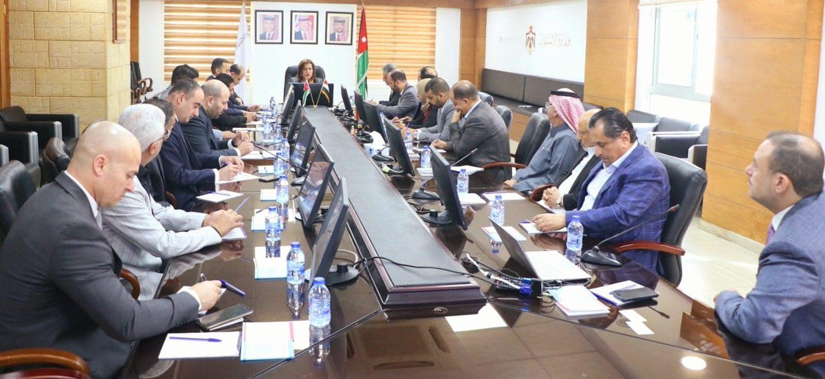 BashaReport's tweet image. Yemeni Investments in Jordan Surpass $39 Million Amid Ongoing Conflict at Home
In 2023 alone, Yemeni investors poured $12 million into Jordan, according to @moin_gov_jo, establishing shops, restaurants, and major industrial ventures such as Al-Kabbous Group and the Yemeni…