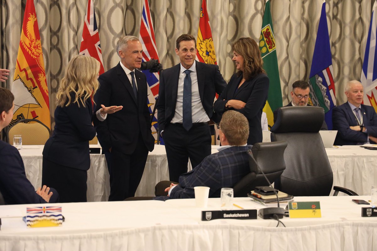 ABDanielleSmith's tweet image. Had a productive First Ministers Meeting today where we discussed U.S. tariffs and the ongoing trade negotiations. We also talked about how we can work together to get shovels in the ground on new nation-building projects while ensuring meaningful Indigenous participation.
I…