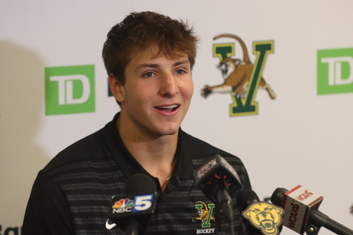 UVMmhockey's tweet image. First year defenseman Caeden Herrington met with the media Tuesday to discuss coming to UVM as a Vermonter, being drafted by the @LAKings & heading to @usahockey World Junior Summer Showcase - youtube.com/watch?v=0w5IGLโฆ
#802Hockey