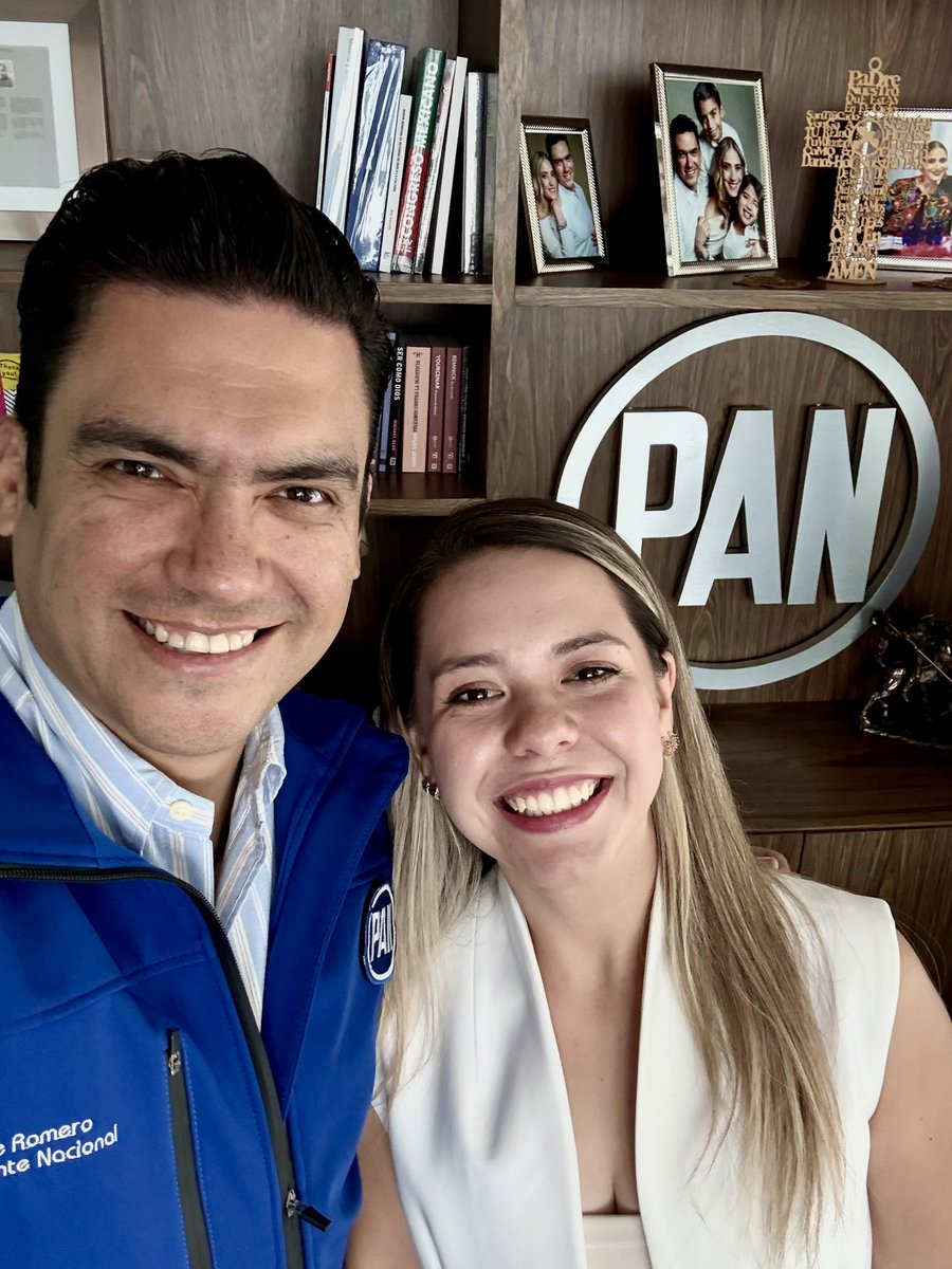 JorgeRoHe's tweet image. Vienen grandes cosas para @AccionJuvenil y @AccionNacional !! Cuentas con todo nuestro apoyo querida @dani_aguilarrod nueva Secretaria Nacional de Acción Juvenil! #AtrabajarPorMéxico 🇲🇽