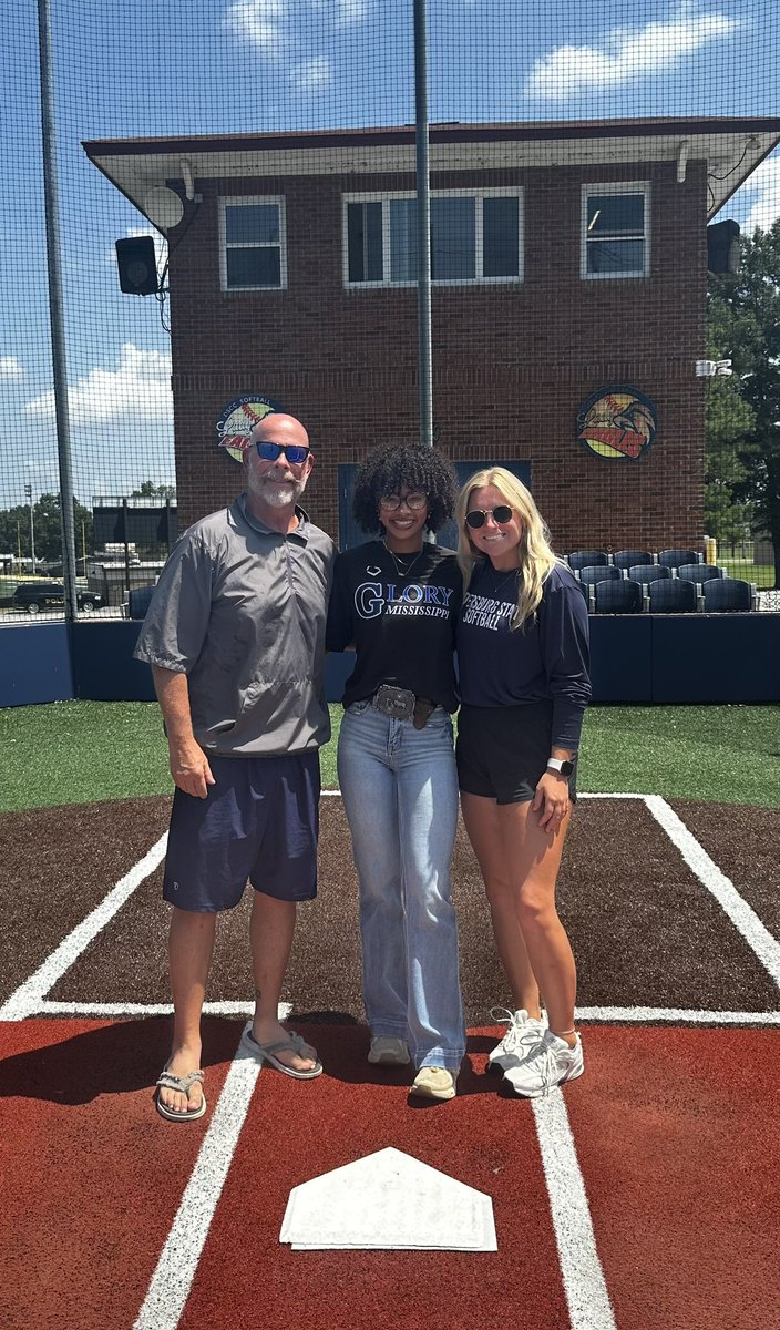 Blessed to receive an offer from Dyersburg state cc! Thank you Coach Rhodes, and Coach Gills for showing me around your awesome campus! <a href="/DustyRhode87739/">Dusty Rhodes</a> 

<a href="/CoachCarlton1/">Coach C</a> <a href="/xtremedemarini/">Jim Lewis</a>