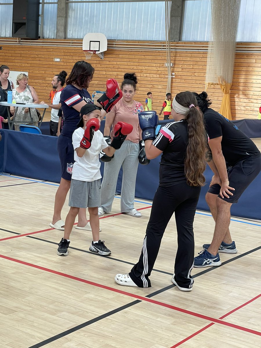 cflevy's tweet image. Un immense merci aux clubs sportifs de #lyon8, piliers des vacances sportives en juillet ! 👏
Grâce à eux, des centaines d’enfants ont bénéficié de cours encadrés et accessibles.
Quand l’État, la Métropole et la Ville travaillent avec le terrain, ça fonctionne.
Demain, moins de…
