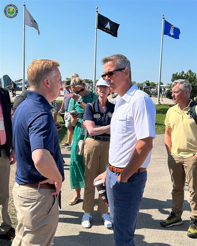 FAANews's tweet image. .@SecDuffy and @FAA_Chris met with @VansAircraft to discuss ways to improve the safety of recreational aircraft while supporting innovative technologies in general aviation. We are excited for the progress that we're making for light-sport aviation safety. Learn more about our…