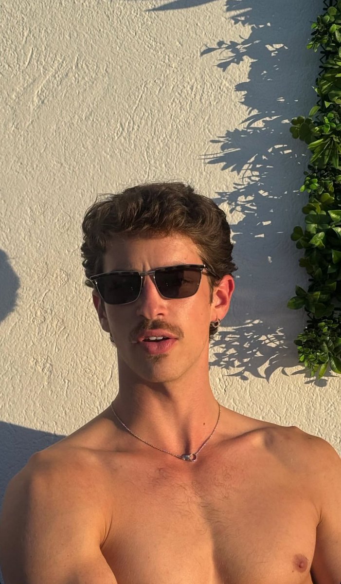 the stache omg