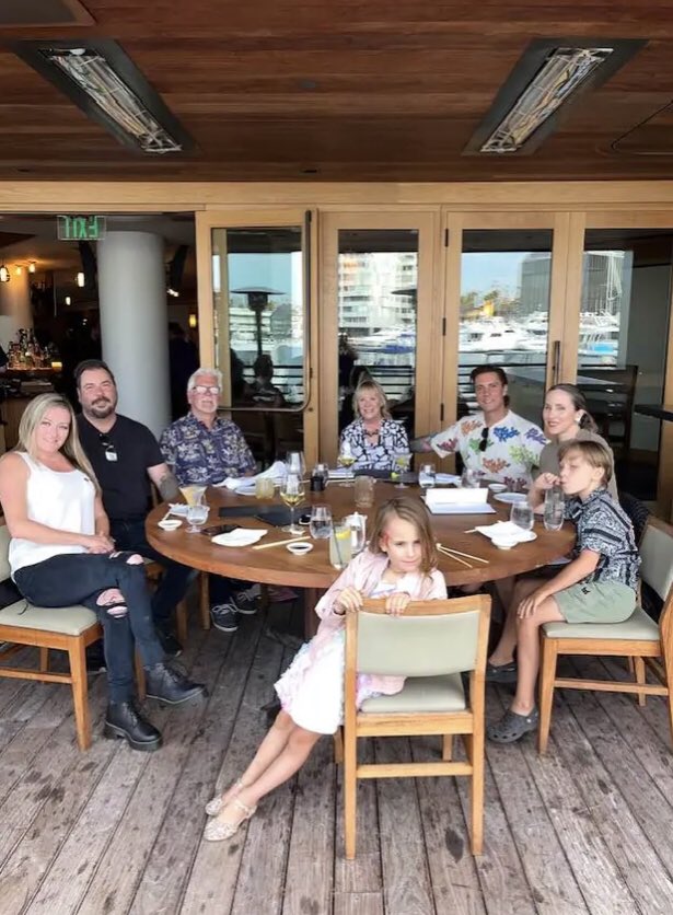 synenthusiast's tweet image. family birthday lunch !! ❣️