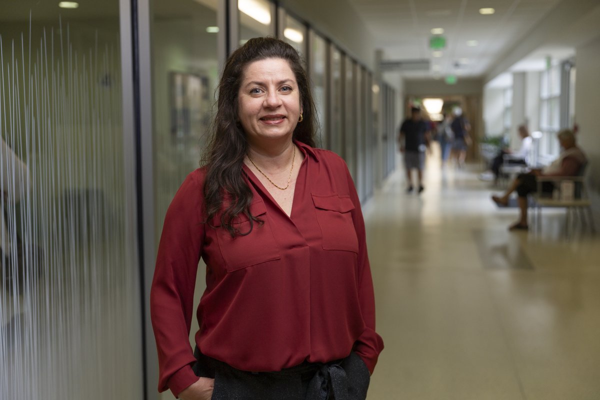 “We don’t deliver the treatments that lead to a cure, but we can help people find hope, cope with emotions and improve quality of life.”

For nearly two decades, Lora Thompson, PhD, has supported cancer patients through the emotional challenges of diagnosis, treatment and