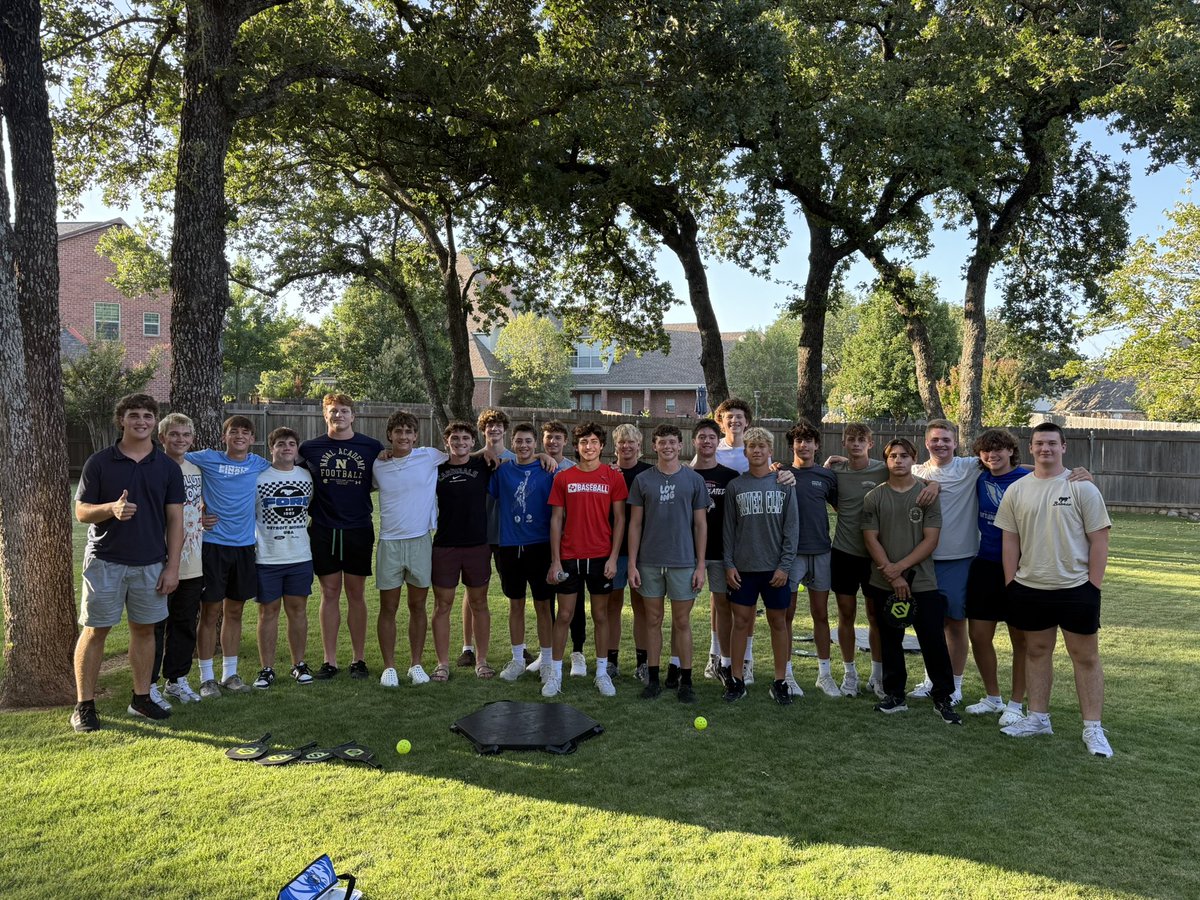 Last leadership bible study of the summer. BIG thanks to the Pearsons for hosting such a great group of young men, all summer long! It takes a village!
#IronSharpensIron
#DeepWater