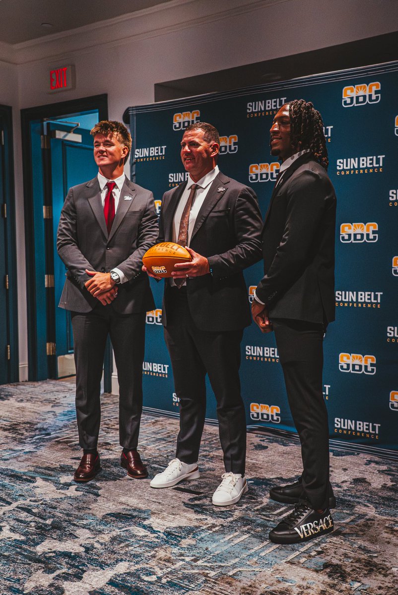 TroyTrojansFB's tweet image. 𝗖𝗮𝗺𝗲𝗿𝗮-f̷r̷i̷e̷n̷d̷l̷y̷ 𝗰𝗼𝗻𝗳𝗶𝗱𝗲𝗻𝘁