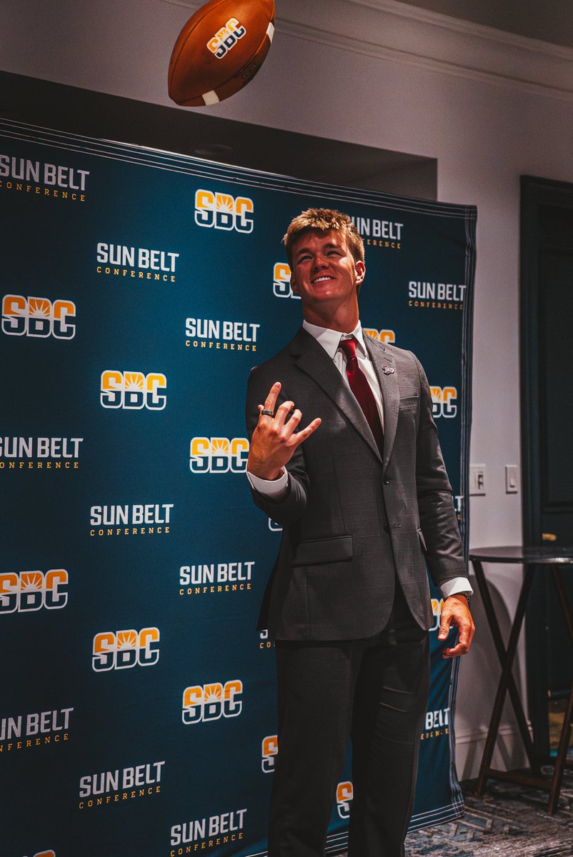 TroyTrojansFB's tweet image. 𝗖𝗮𝗺𝗲𝗿𝗮-f̷r̷i̷e̷n̷d̷l̷y̷ 𝗰𝗼𝗻𝗳𝗶𝗱𝗲𝗻𝘁
