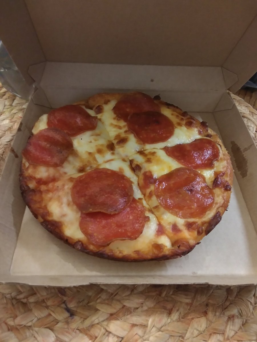 zer0_original's tweet image. I love you, @pizzahut 🍕💙