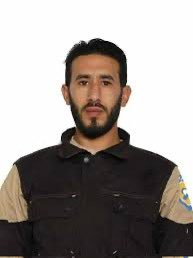 Hamza465172's tweet image. ما الفرق بين رزان زيتونة وحمزة العمارين؟
كلاهما اقتحم الخطر ليزرع الأمل،
فلماذا صارت رزان أيقونة، وحمزة طيّ النسيان؟
المشكلة ليست في رزان ولا في حمزة، فكلاهما أبطال ويستحقان الاحترام،
بل في الأهواء التي تُسلّط الضوء على من تشاء، وتُقصي من تشاء